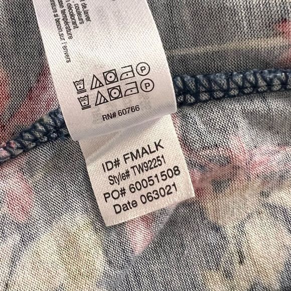 Tommy Bahama Womens Sz M Floral Knit Top Asymmetrical Hem - Picture 7 of 7